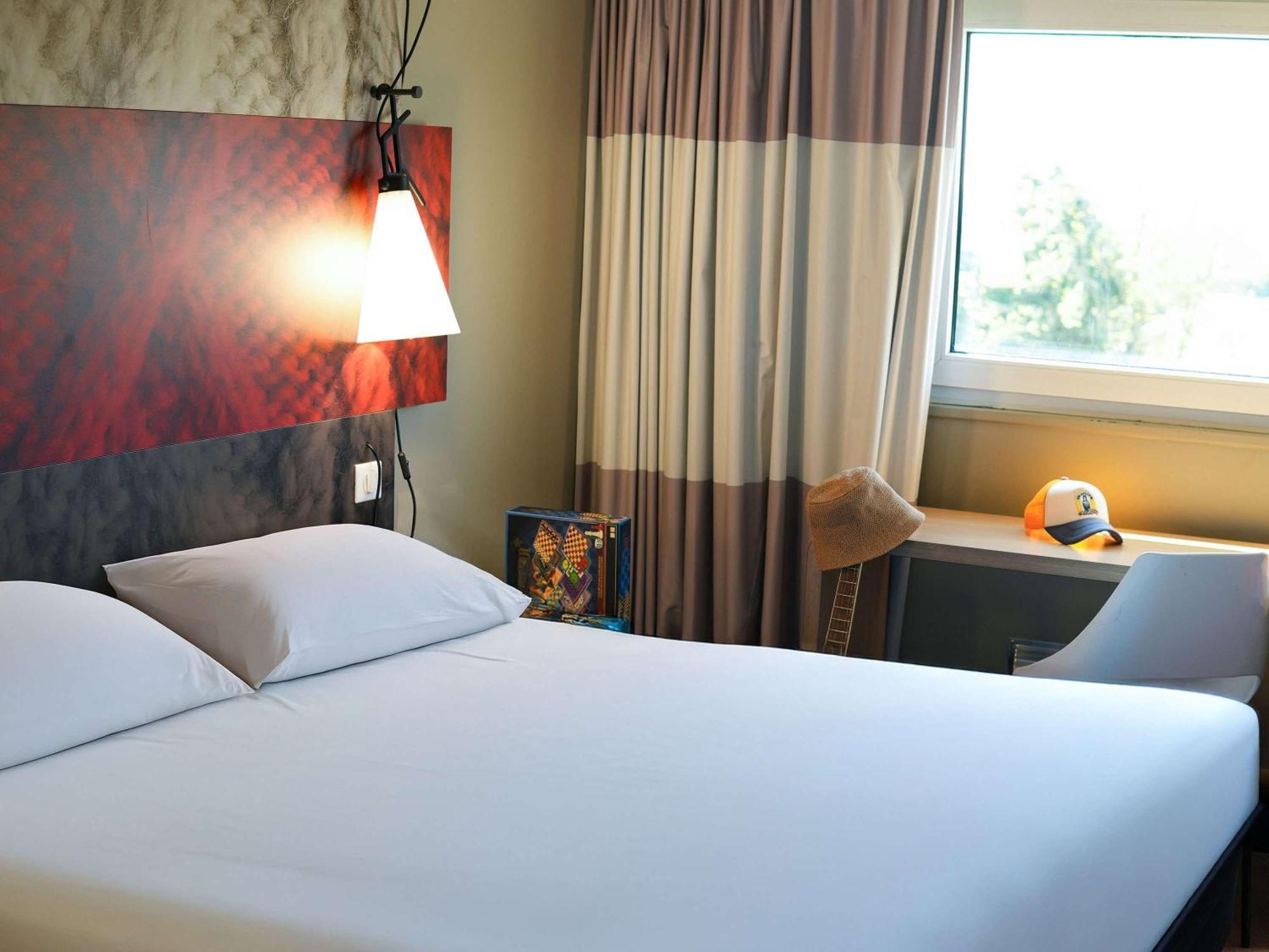 Ibis Caen Porte D'Angleterre Esterno foto